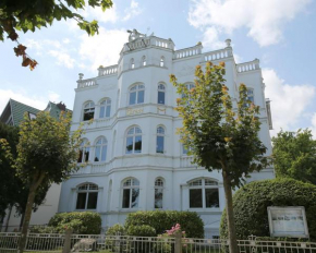 FeWos direkt am Strand, teilweise mit Meerblick, Villa Sirene, Binz, Binz